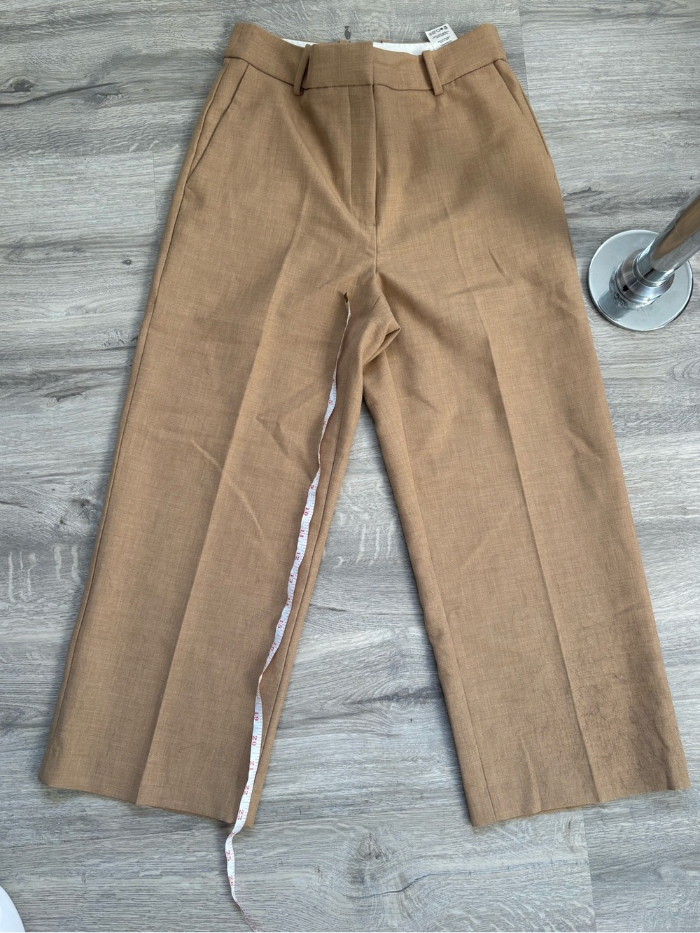 Babaton size 4 cropped trousers